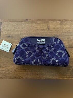 NEW Coach Madison Dotted Op Art Large Cosmetic Case Purple 44386